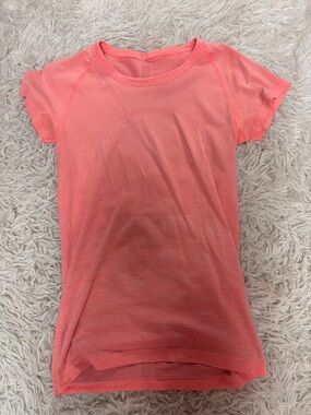 lululemon athletica Coral Short Sleeve Performance Tee